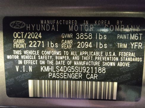 Used 2025 Hyundai Elantra SEL FWD image 33