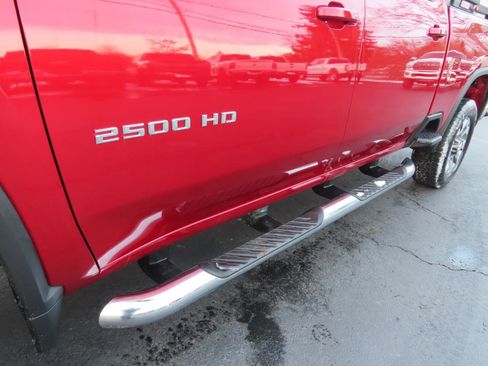 Used 2024 Chevrolet Silverado 2500 LT AWD/4WD image 16