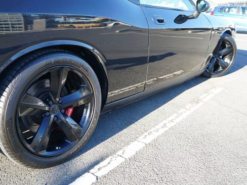 Used 2009 Dodge Challenger SRT8 w/ SRT Option Group II image 7