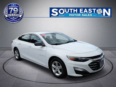 Used 2023 Chevrolet Malibu LS FWD image 2