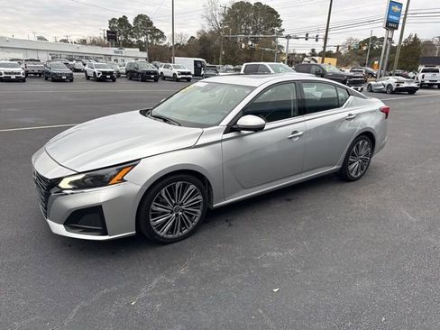 Used 2023 Nissan Altima 2.5 SL FWD image 20