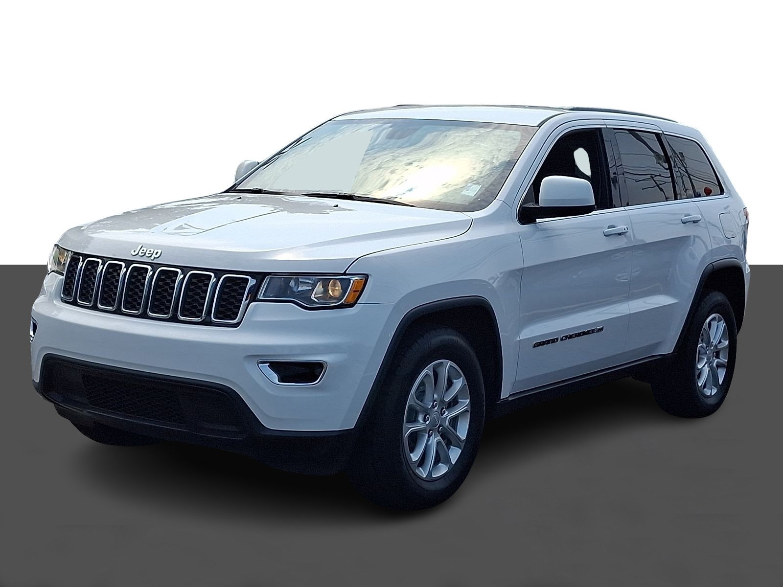 Used 2022 Jeep Grand Cherokee Laredo E AWD/4WD image 3