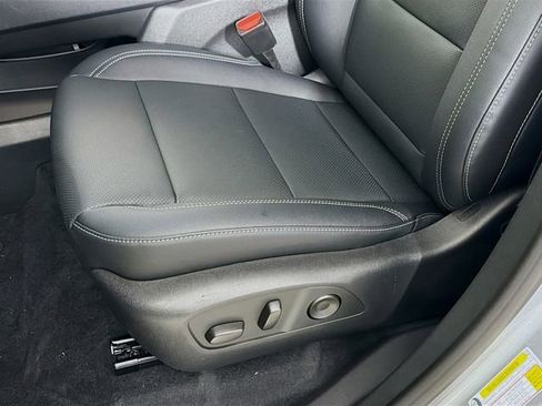 New 2026 Chevrolet Traverse LT w/ Sun and Wheel Package image 20