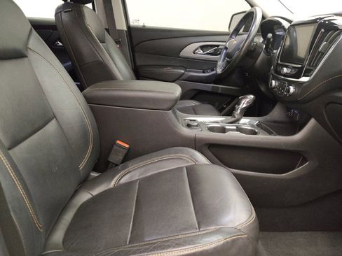 Used 2021 Chevrolet Traverse LT w/ LT Premium Package image 21