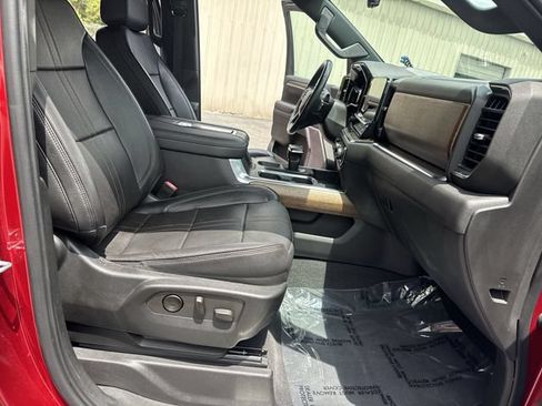 Used 2022 Chevrolet Silverado 1500 High Country w/ High Country Premium Package AWD/4WD image 10