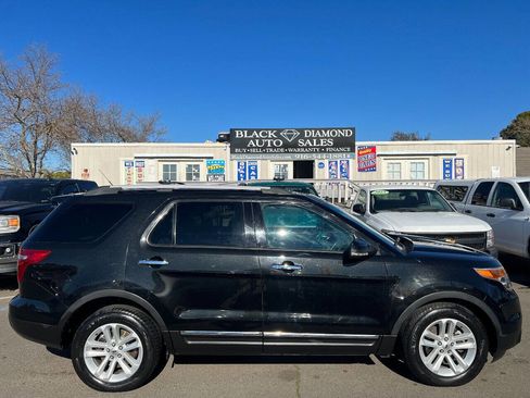 Used 2013 Ford Explorer XLT image 4