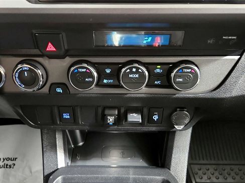 Certified 2023 Toyota Tacoma TRD Off-Road image 30