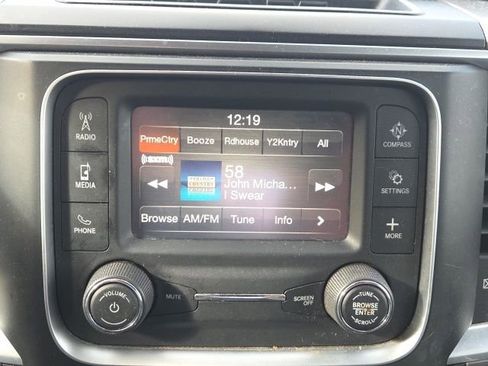 Used 2021 RAM 1500 Classic SLT image 25