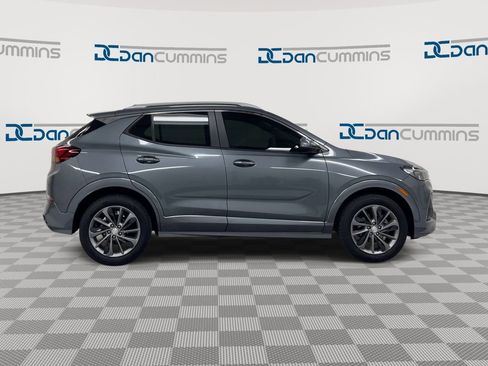 Used 2022 Buick Encore GX Select w/ Sport Touring Package FWD image 9