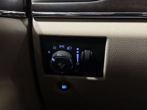 Used 2017 Jeep Grand Cherokee Limited AWD/4WD image 18