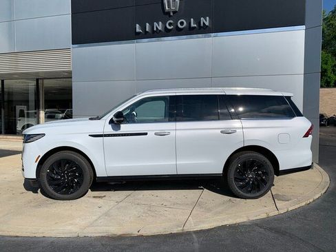 New 2026 Lincoln Navigator Black Label AWD/4WD image 9