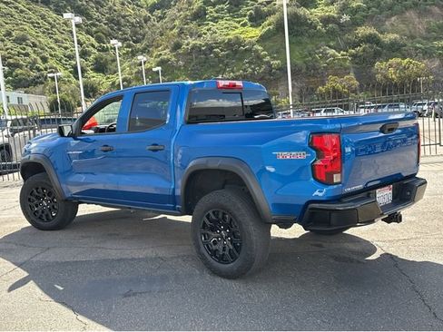 Certified 2023 Chevrolet Colorado Trail Boss w/ Advanced Trailering Package AWD/4WD image 3