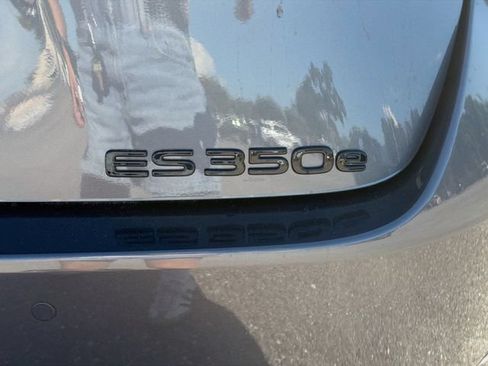 New 2026 Lexus ES 350e w/ Cold Area Package FWD image 11