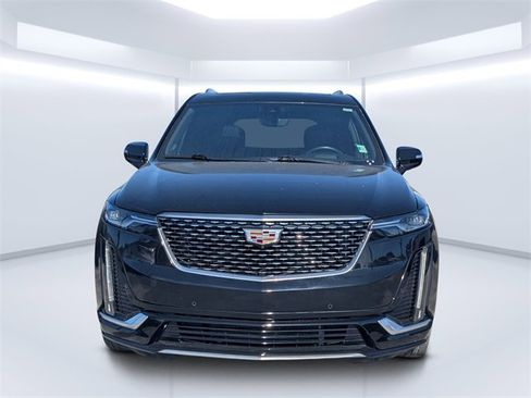 Used 2022 Cadillac XT6 Premium Luxury w/ Technology Package image 8