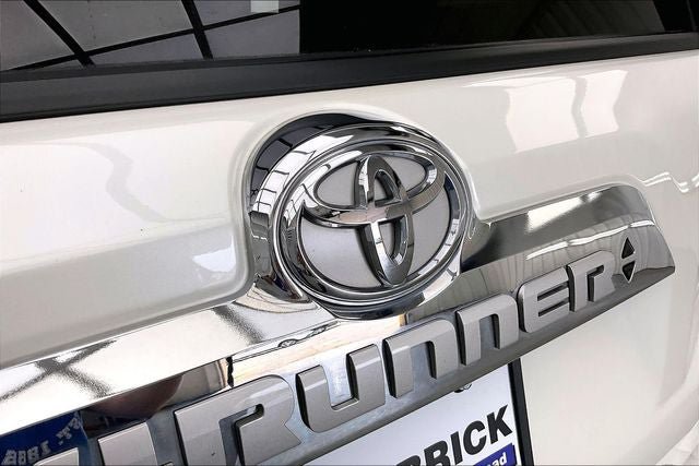 Used 2021 Toyota 4Runner Limited AWD/4WD image 32