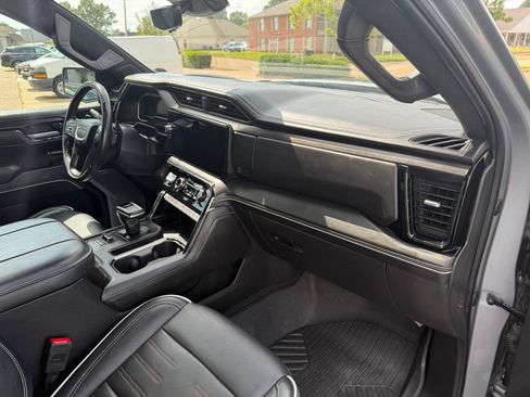 Used 2023 GMC Sierra 1500 AT4X w/ AT4X AEV Edition AWD/4WD image 16
