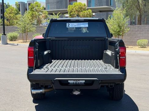 Used 2024 Toyota Tacoma SR5 AWD/4WD image 4