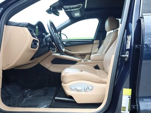 Used 2019 Porsche Macan AWD/4WD image 11