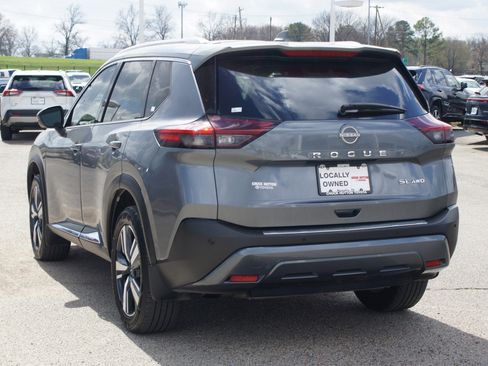 Used 2023 Nissan Rogue SL w/ SL Premium Package image 16