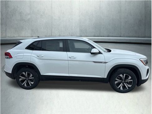 New 2026 Volkswagen Atlas Cross Sport SE image 3