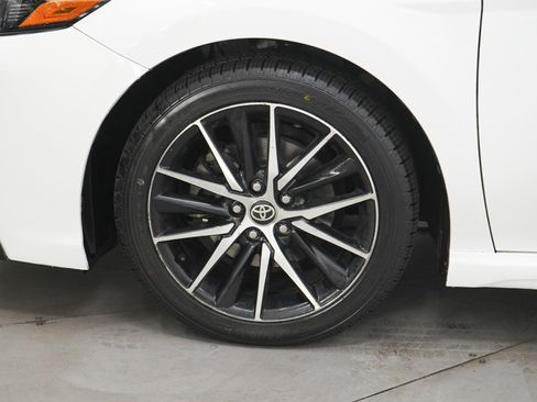 Used 2021 Toyota Camry SE w/ Carpet Mat Package (TMS) FWD image 27