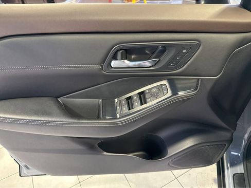 Used 2022 Nissan Rogue SL w/ SL Premium Package image 16