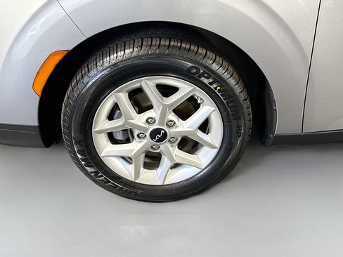 Used 2023 Kia Soul LX w/ Option Group 015 FWD image 37