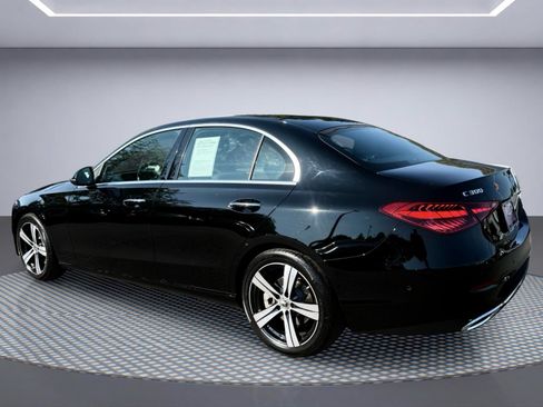 Used 2025 Mercedes-Benz C 300 4MATIC Sedan image 4