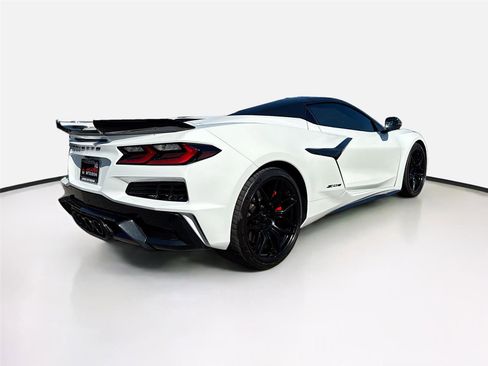 Used 2024 Chevrolet Corvette Z06 w/ Battery Protection Package image 7