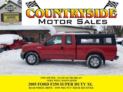 Used 2005 Ford F250 2WD SuperCab Super Duty image 1
