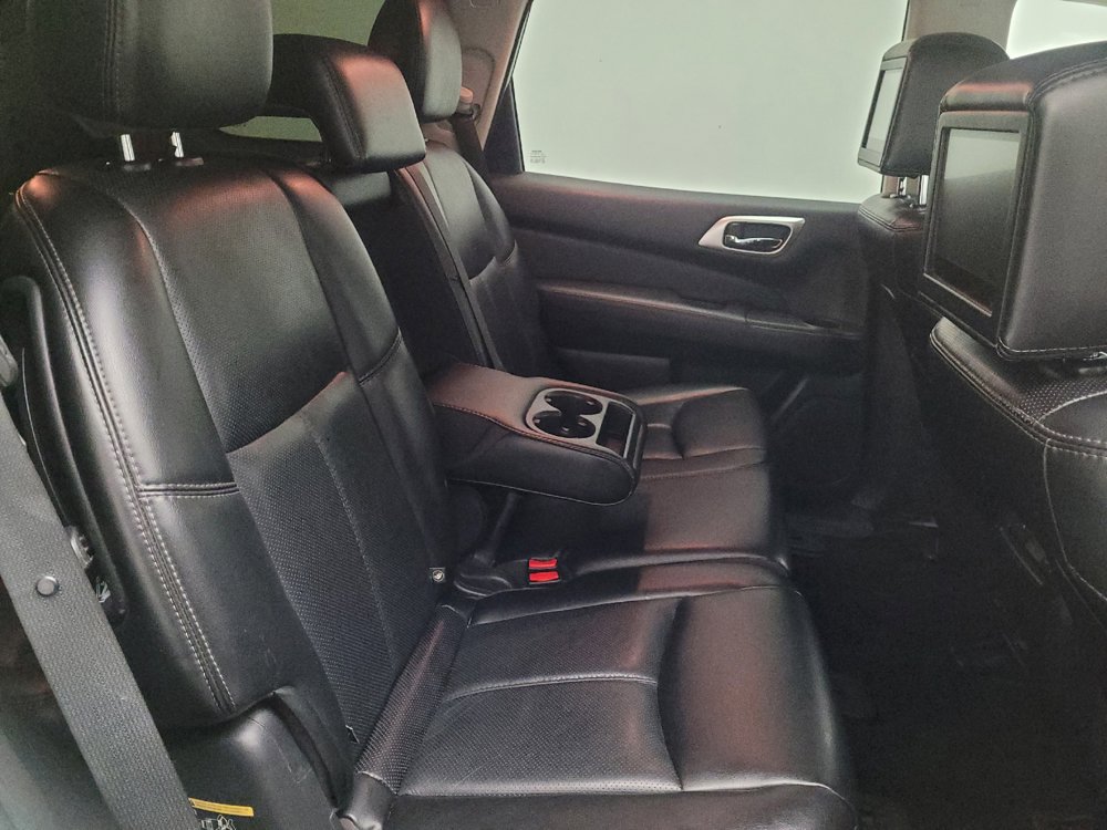 Used 2017 Nissan Pathfinder Platinum w/ Family Entertainment Package FWD image 19