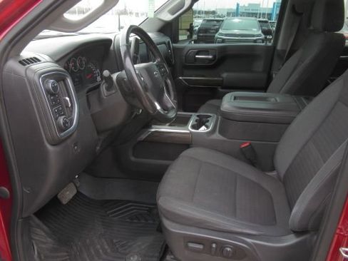 Used 2022 Chevrolet Silverado 1500 LT Trail Boss w/ Convenience Package II image 3