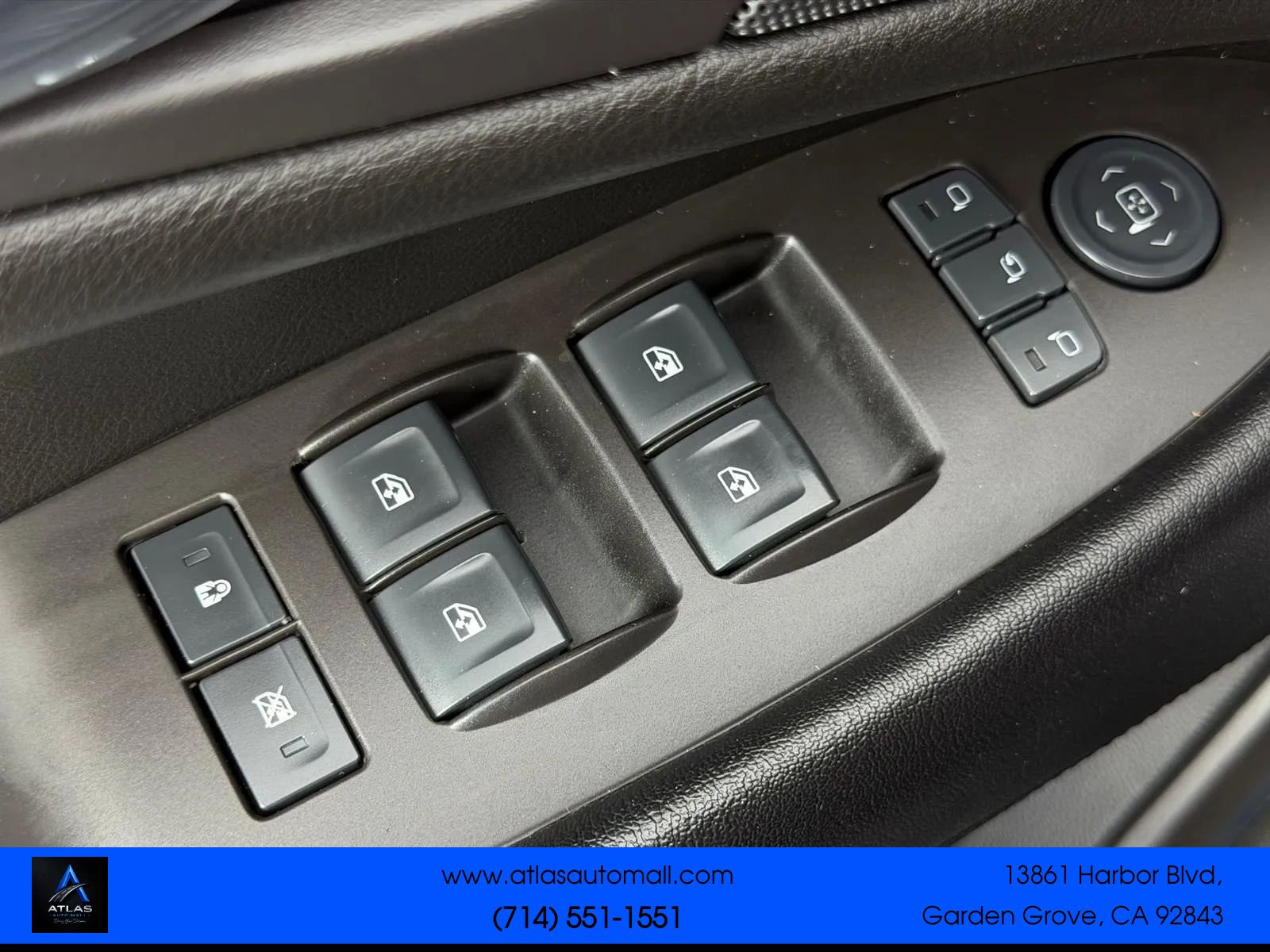 Used 2016 Cadillac Escalade Premium AWD/4WD image 31