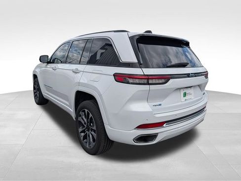 Used 2022 Jeep Grand Cherokee Overland AWD/4WD image 5