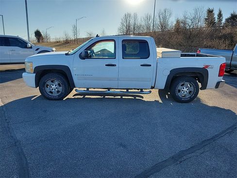 Used 2007 Chevrolet Silverado 1500 LT w/ 1LT Convenience Package image 5