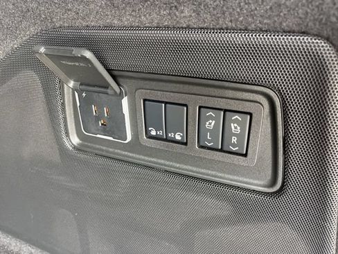 Certified 2024 Cadillac Escalade Sport w/ LPO, ONYX Package AWD/4WD image 6