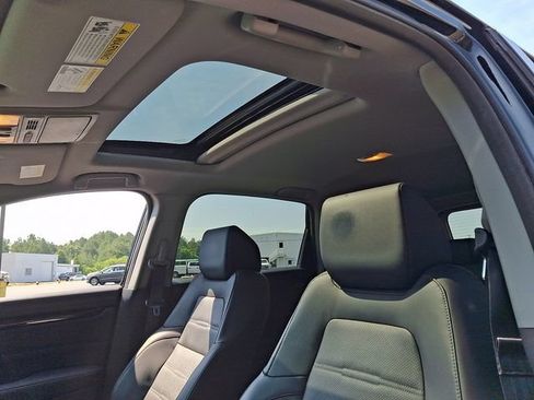 Used 2021 Honda CR-V Touring image 14