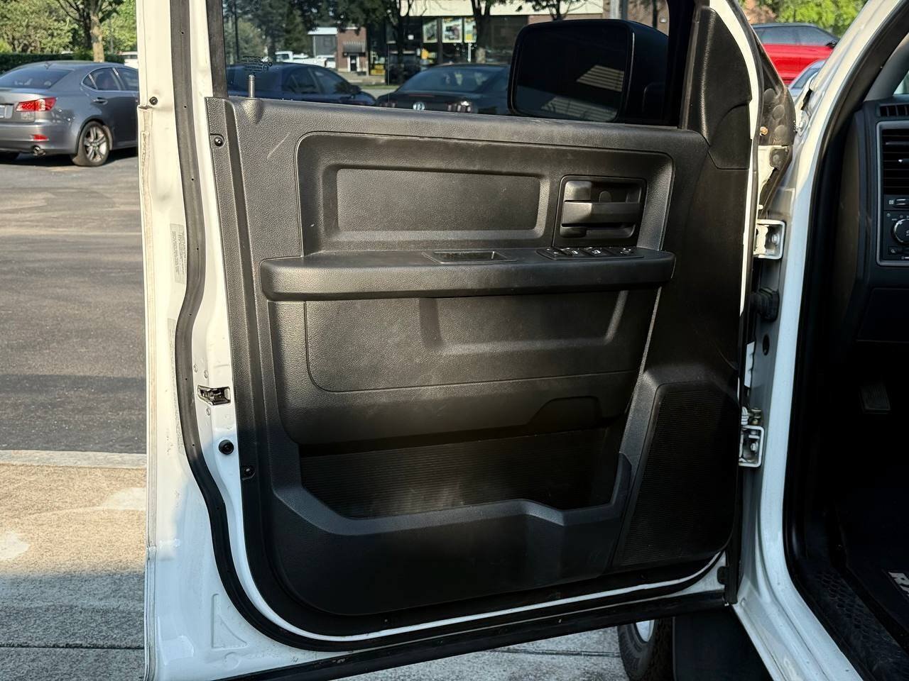 Used 2016 RAM 1500 Express w/ Popular Equipment Group AWD/4WD image 9