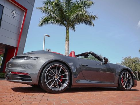 Used 2020 Porsche 911 Carrera 4S image 24