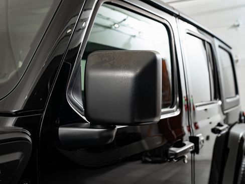 Used 2023 Jeep Wrangler Unlimited Sahara w/ Cold Weather Group image 17