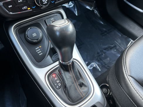 Used 2019 Jeep Compass Latitude w/ Popular Equipment Group image 24