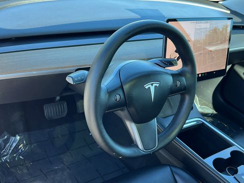 Used 2022 Tesla Model 3 Long Range AWD/4WD image 10