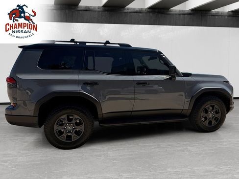 Used 2024 Lexus GX 550 AWD/4WD image 6