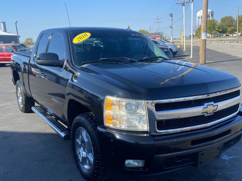 Used 2010 Chevrolet Silverado 1500 LTZ w/ Convenience Package image 3