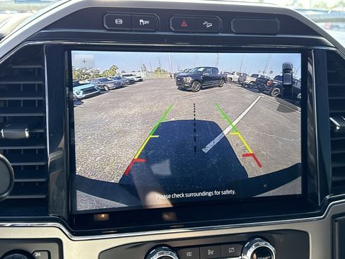 Certified 2022 Ford F250 Lariat w/ Black Appearance Package image 22