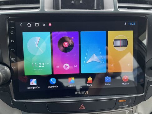 Used 2012 Toyota Highlander FWD image 19