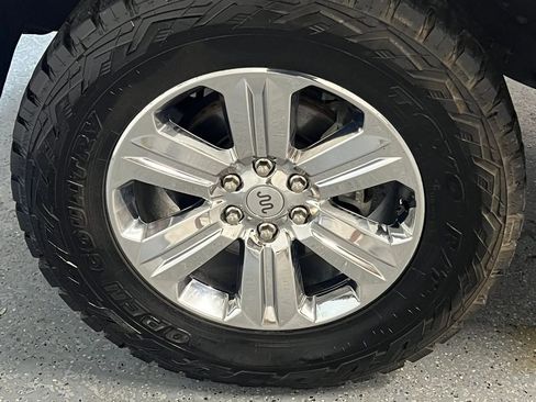 Used 2019 Ford F150 King Ranch w/ Equipment Group 601A Luxury AWD/4WD image 9