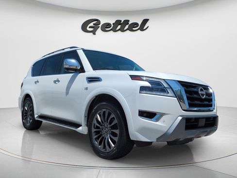 Used 2022 Nissan Armada Platinum w/ Captain's Chairs Package RWD image 3