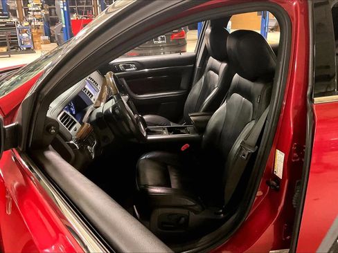 Used 2012 Lincoln MKS image 7