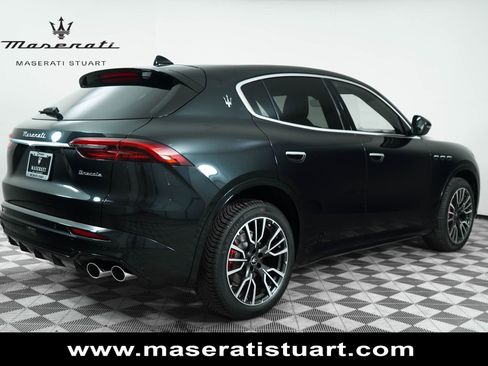 New 2025 Maserati Grecale GT image 10